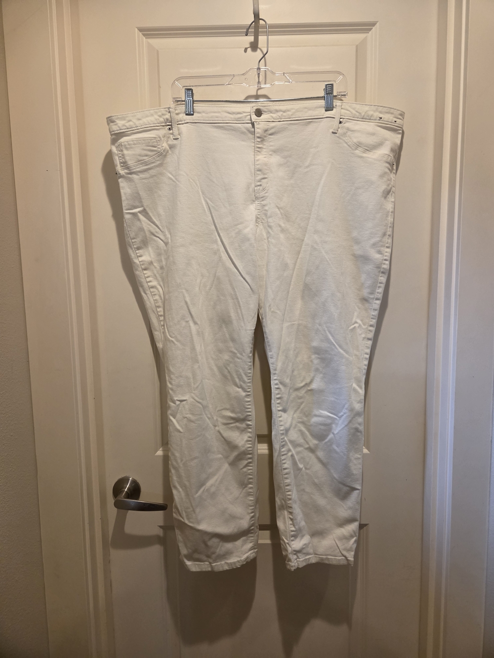 Ava & Viv White Women's Ankle Jeans - Cropped Straight Leg